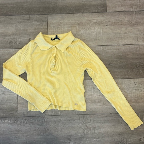 Yellow collard long sleeve - Picture 1 of 3
